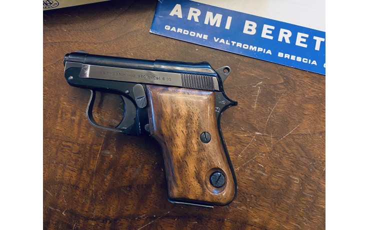 BERETTA 950B Holzgriffe